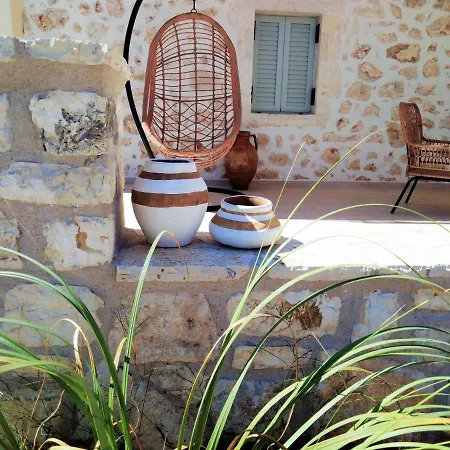 Country house Mangata W With Private Pool Spartokhorion