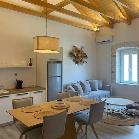 Dizen Spartochori Country house *